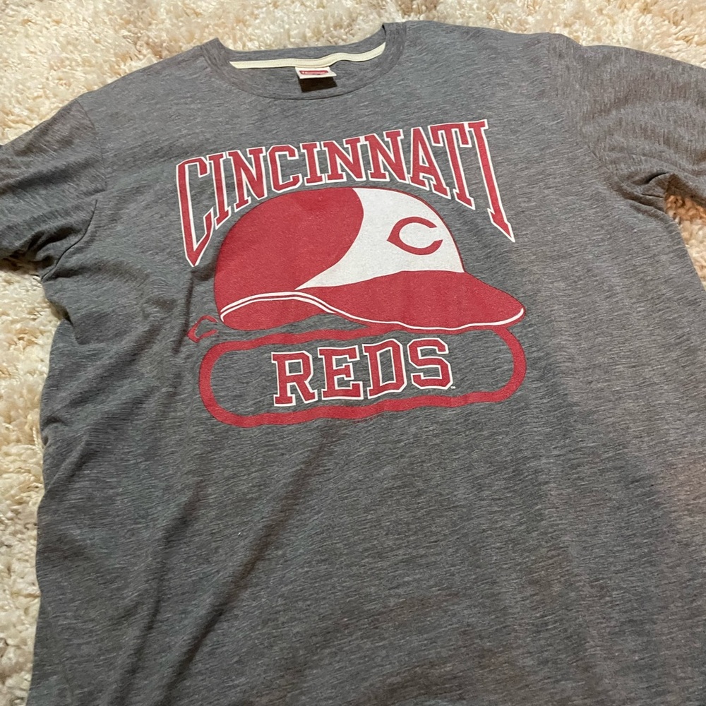 Homage Cincinnati Reds Helmet T-Shirt